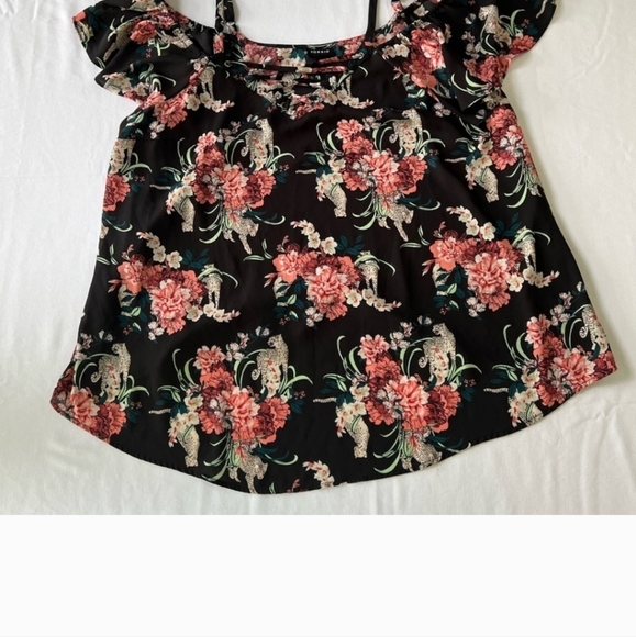 Torrid Women's floral cheetah off the shoulder top - Picture 2 of 7